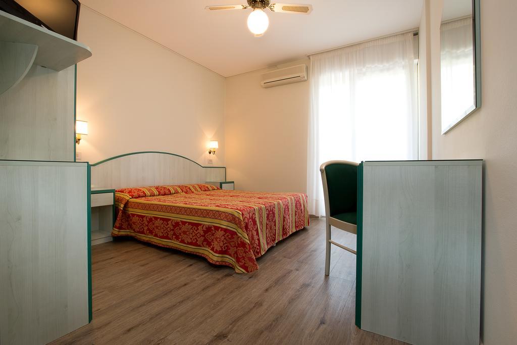 Hotel San Marco Ліньяно-Сабб'ядоро Екстер'єр фото